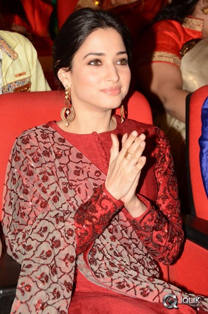 Tamannaah-at-Speedunnodu-Movie-Audio-Launch